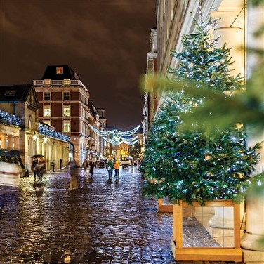 Covent Garden London Christmas Shopper