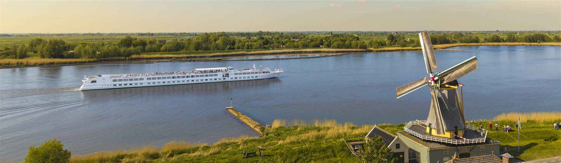 Bloomin' Beautiful Dutch Bulbfields River Cruise